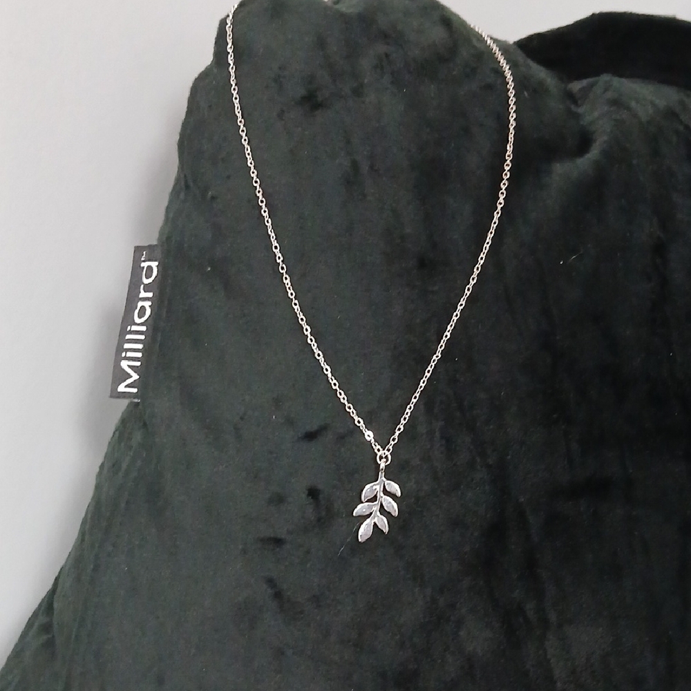 Silver Leaf Pendant Necklace